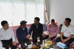 <b>王蒙徽部长带队赴青海省湟中县大通县开展扶贫</b>